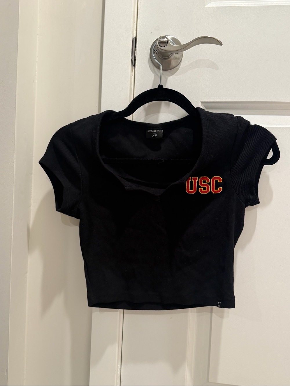 USC Black Crop Top with Logo - Women's Short Sleeve